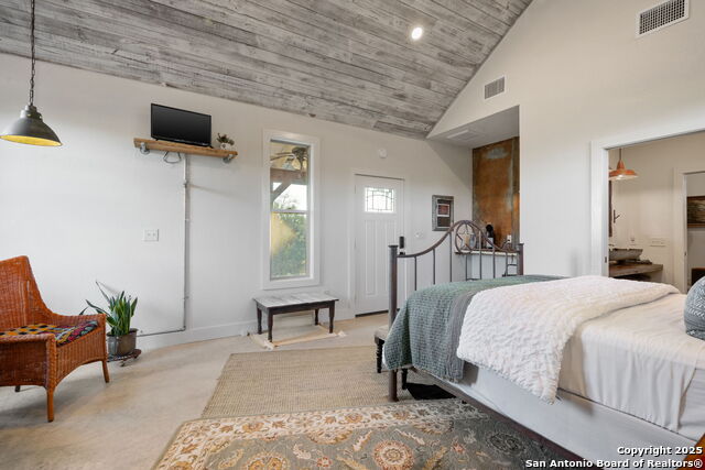 Listing photo id 15 for 105 Valley View Trail