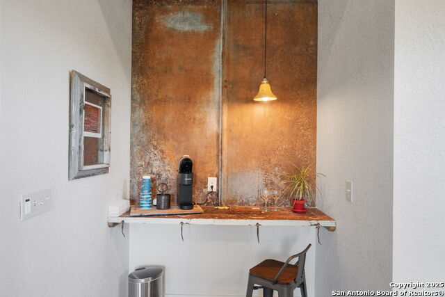 Listing photo id 16 for 105 Valley View Trail