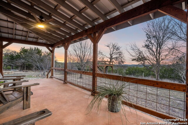 Listing photo id 19 for 105 Valley View Trail