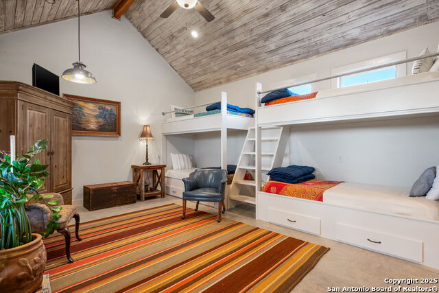 Listing photo id 21 for 105 Valley View Trail