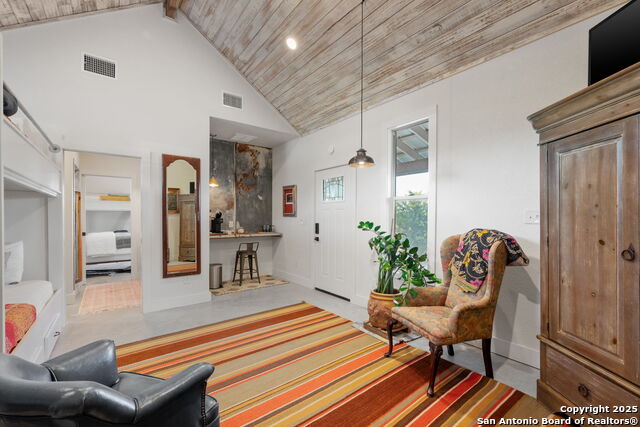 Listing photo id 23 for 105 Valley View Trail
