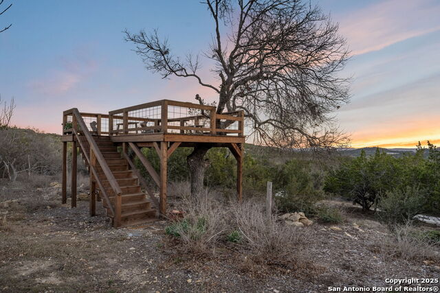 Listing photo id 28 for 105 Valley View Trail