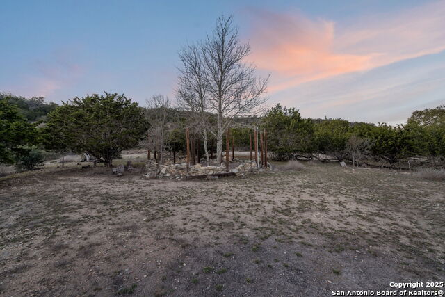 Listing photo id 36 for 105 Valley View Trail