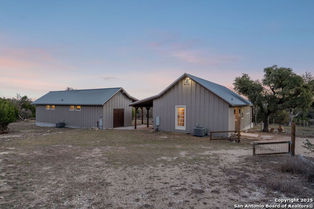 Listing photo id 38 for 105 Valley View Trail