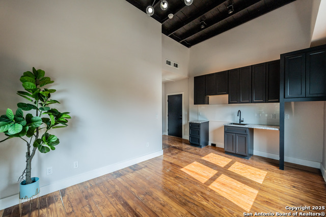 Image 10 of 18 For 1714 St Mary's S 7