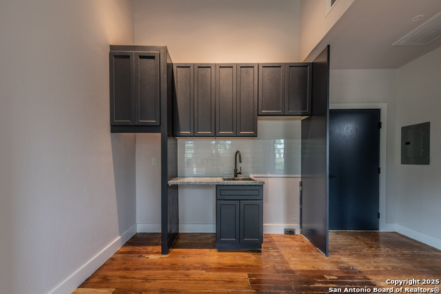 Image 14 of 18 For 1714 St Mary's S 7