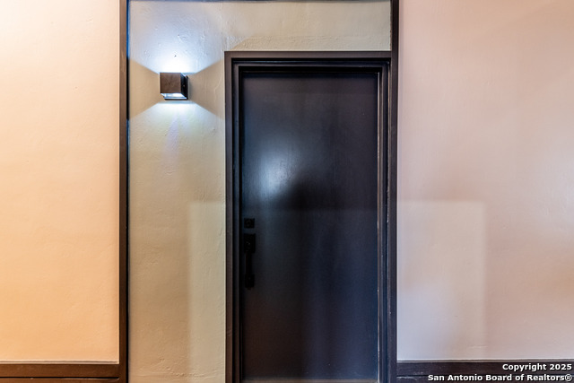 Image 18 of 18 For 1714 St Mary's S 7