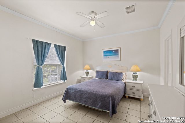 Image 10 of 20 For 129 Lantana St E 3