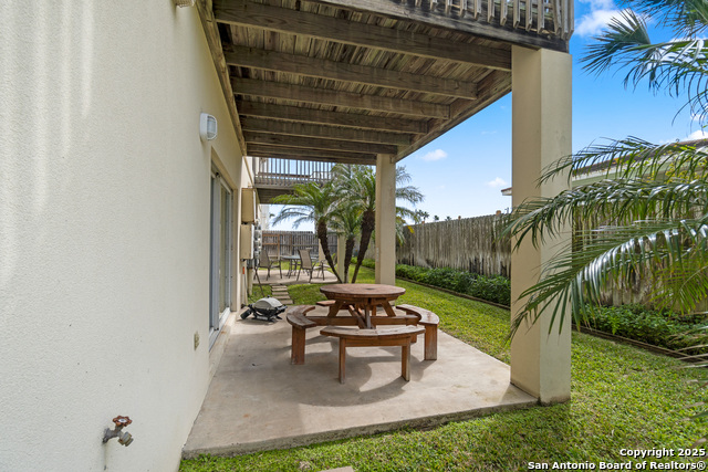 Image 12 of 20 For 129 Lantana St E 3