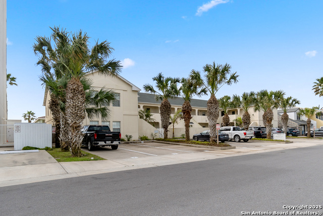 Image 13 of 20 For 129 Lantana St E 3