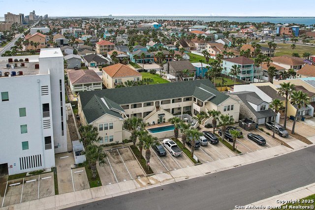 Image 16 of 20 For 129 Lantana St E 3