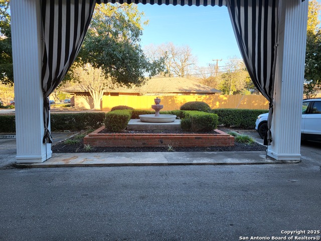 Image 33 of 36 For 8401 New Braunfels Ave N 350