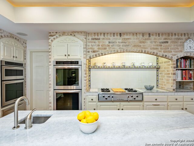Image 14 of 49 For 10 Parman Place