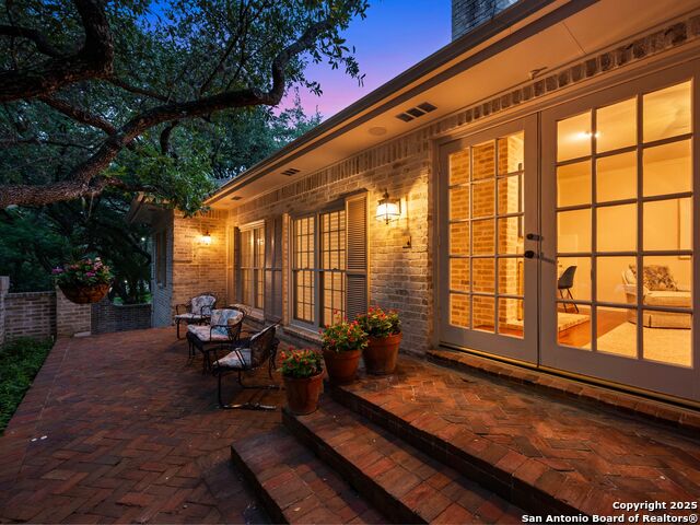 Image 27 of 49 For 10 Parman Place