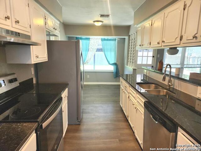 Image 10 of 30 For 6128 Patrick Henry St