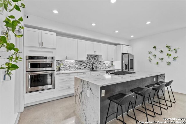 Image 10 of 47 For 714 Misty Water Ln