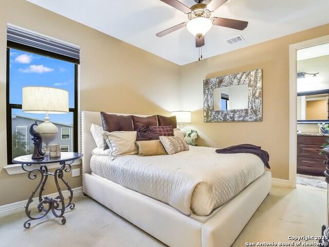 Listing photo id 4 for 21913 Mockingbird Street