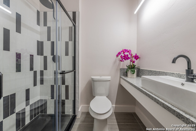 Image 15 of 18 For 1714 St Mary's S 8