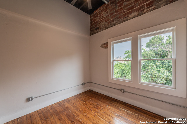 Image 7 of 18 For 1714 St Mary's S 8