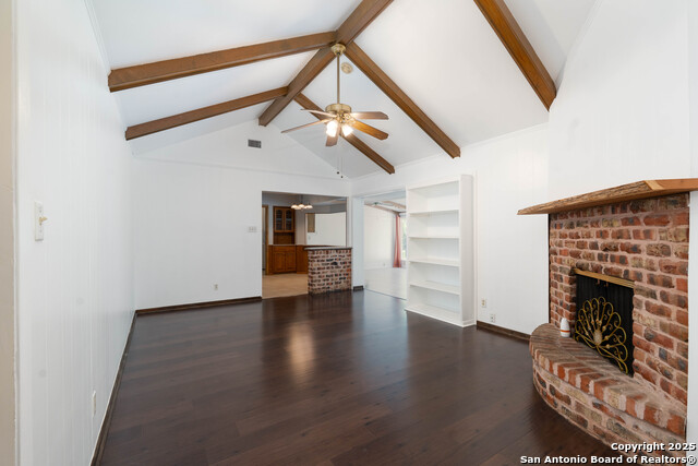 Image 12 of 39 For 9806 Greentree Dr.