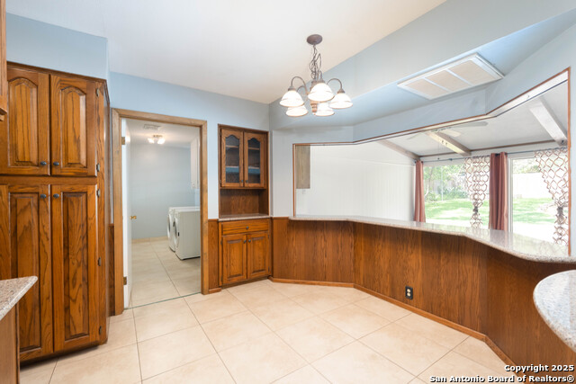 Image 15 of 39 For 9806 Greentree Dr.