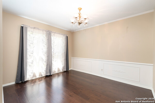 Image 18 of 39 For 9806 Greentree Dr.