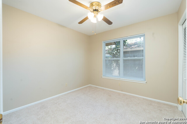 Image 21 of 39 For 9806 Greentree Dr.