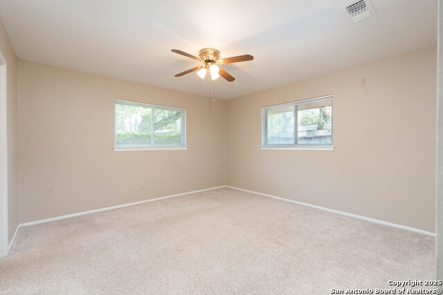 Image 22 of 39 For 9806 Greentree Dr.