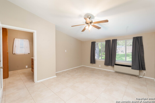 Image 25 of 39 For 9806 Greentree Dr.