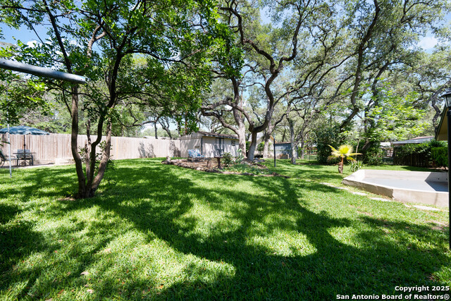 Image 30 of 39 For 9806 Greentree Dr.
