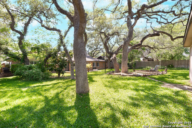 Image 31 of 39 For 9806 Greentree Dr.