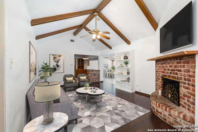 Image 6 of 39 For 9806 Greentree Dr.