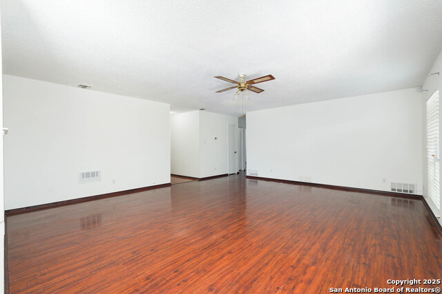 Image 10 of 26 For 1106 Boling Brook