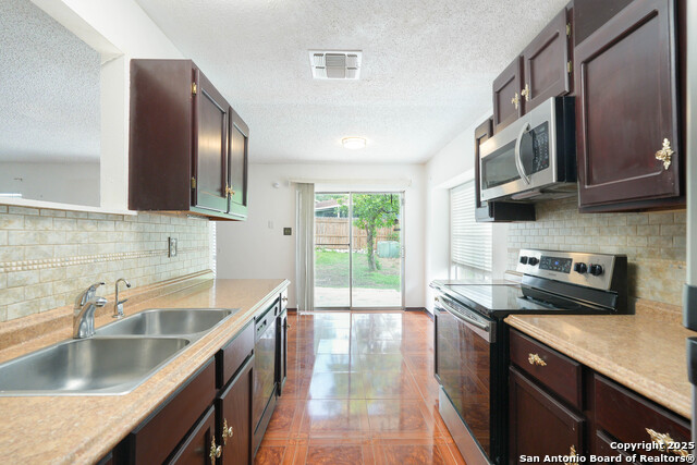 Image 14 of 26 For 1106 Boling Brook