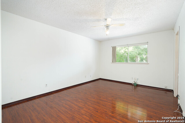 Image 15 of 26 For 1106 Boling Brook