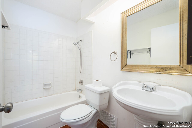 Image 19 of 26 For 1106 Boling Brook