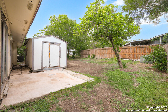 Image 24 of 26 For 1106 Boling Brook