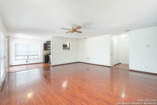 Image 9 of 26 For 1106 Boling Brook
