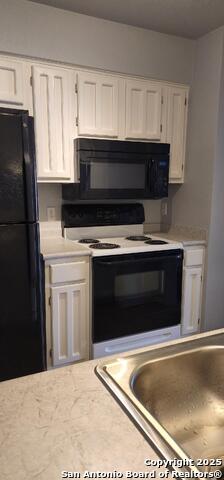Listing photo id 2 for 1202 Thorpe Ln  408d