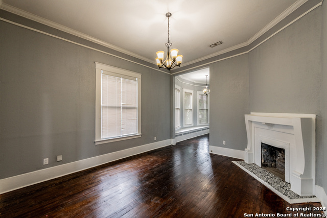 Image 6 of 24 For 429 Carson St E 03