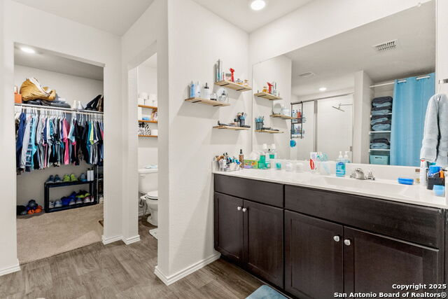 Listing photo id 12 for 848 Pronghorn Trail