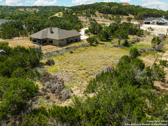 Listing photo id 8 for 276 Prairie Tea Ln