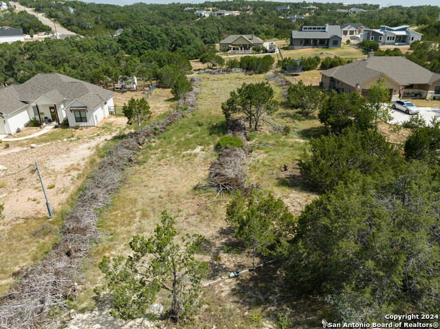 Listing photo id 10 for 276 Prairie Tea Ln