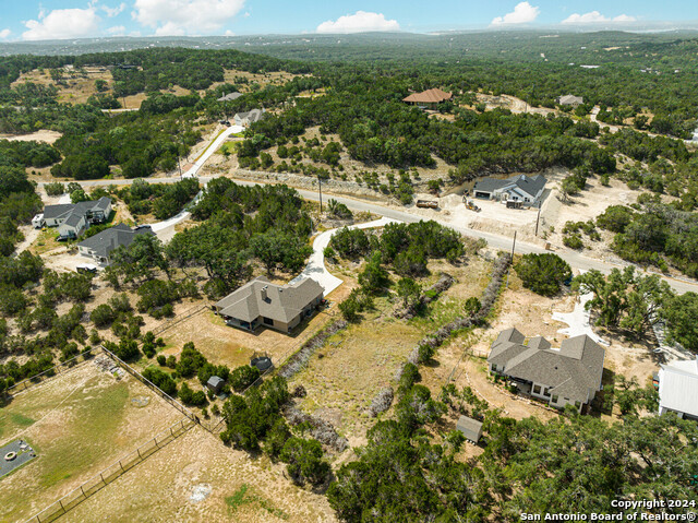 Listing photo id 3 for 276 Prairie Tea Ln