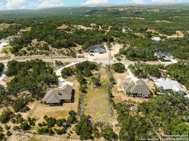 Listing photo id 4 for 276 Prairie Tea Ln