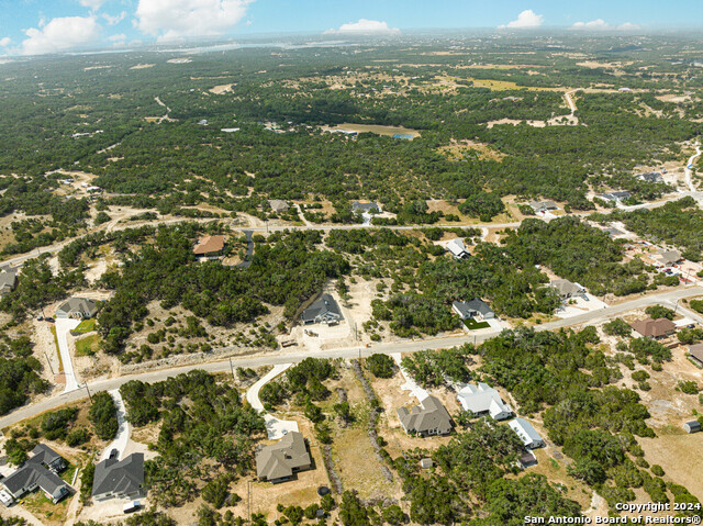 Listing photo id 6 for 276 Prairie Tea Ln