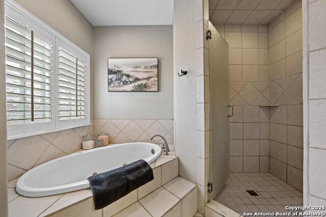 Listing photo id 13 for 2956 Dry Hollow Drive