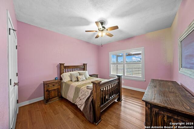 Listing photo id 16 for 2956 Dry Hollow Drive