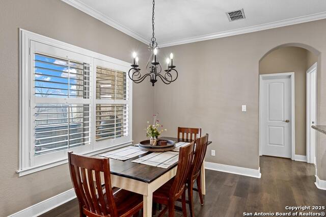 Listing photo id 5 for 2956 Dry Hollow Drive