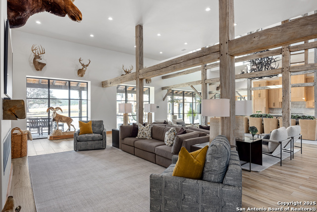 Listing photo id 16 for 3280 Highway 39